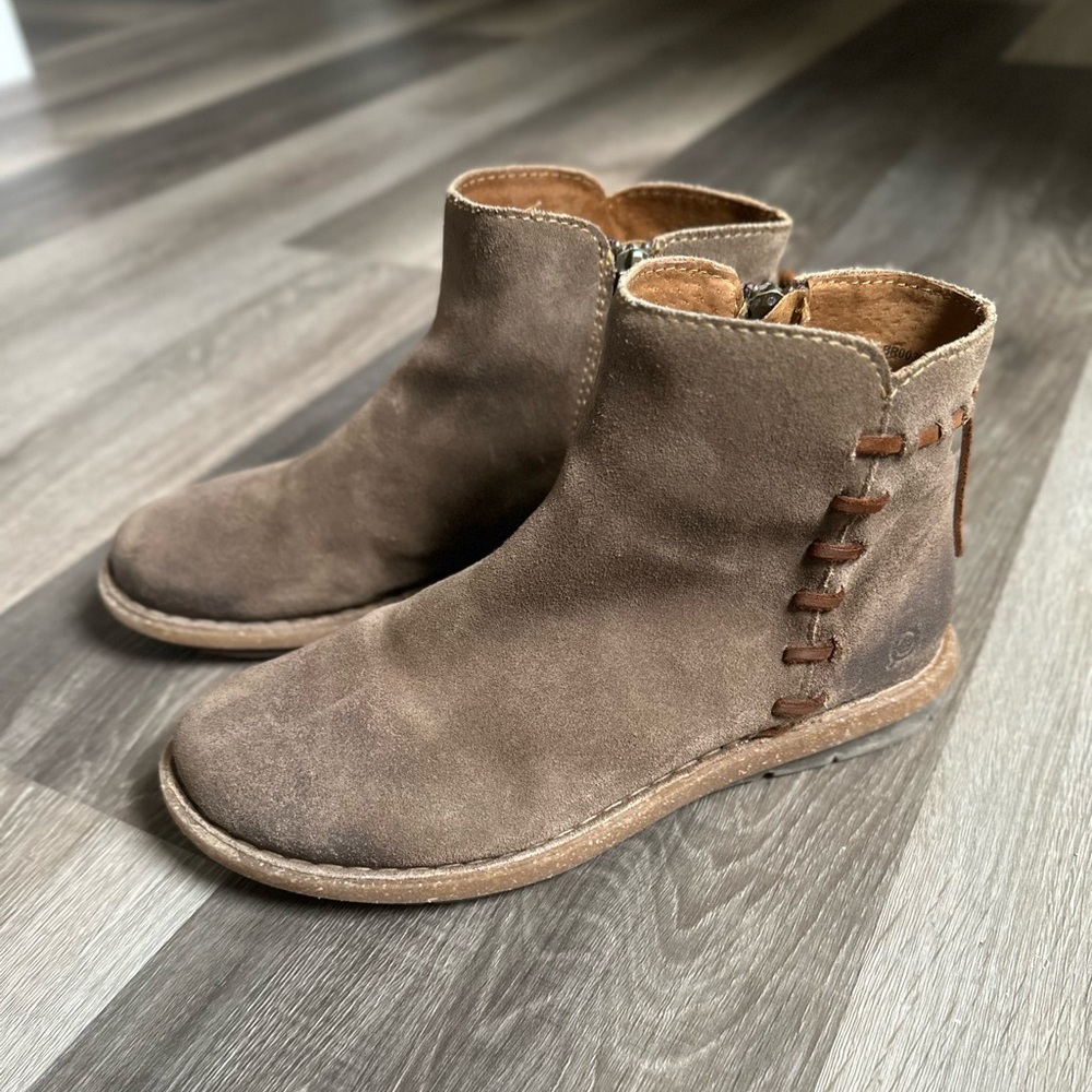 Women’s Born Ankle Boots, genuine leather, size 8